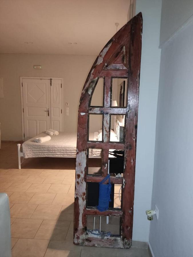 סנטוריני Kampanelia Village Suites מראה חיצוני תמונה