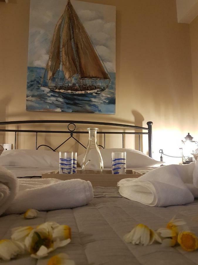 סנטוריני Kampanelia Village Suites מראה חיצוני תמונה