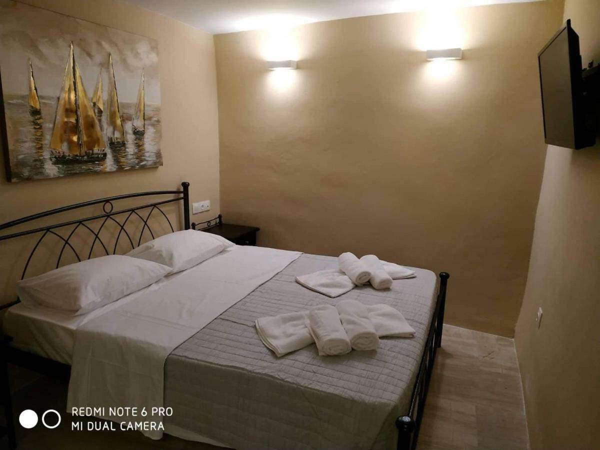 סנטוריני Kampanelia Village Suites מראה חיצוני תמונה