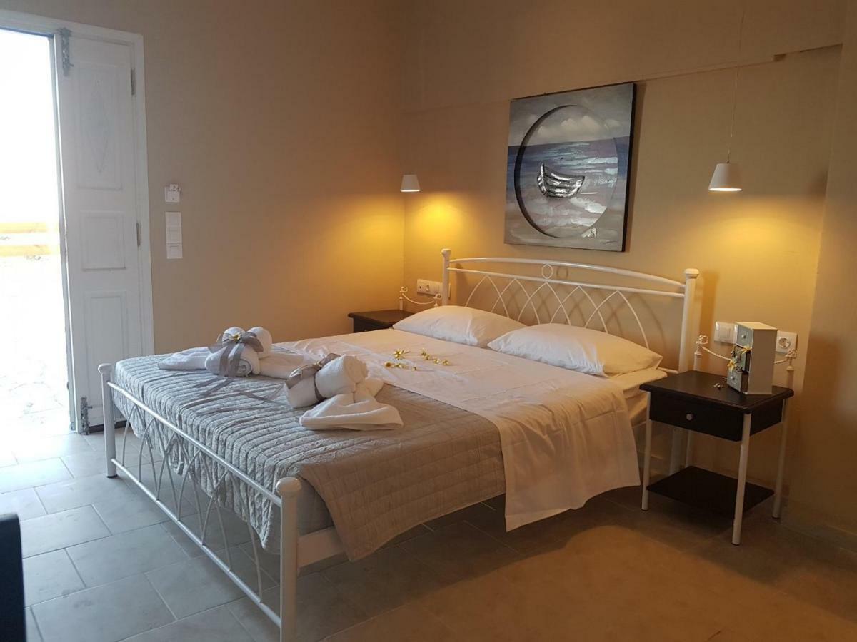 סנטוריני Kampanelia Village Suites מראה חיצוני תמונה