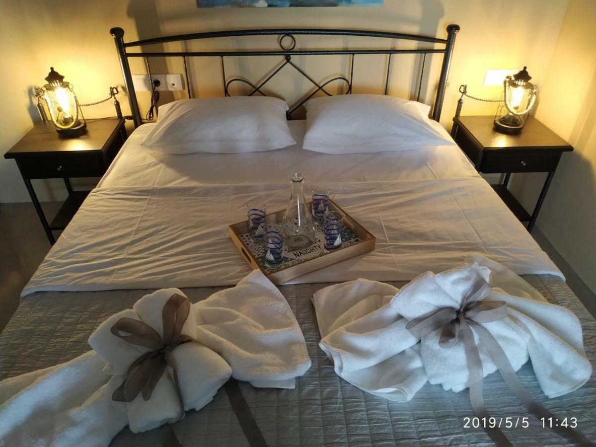 סנטוריני Kampanelia Village Suites מראה חיצוני תמונה