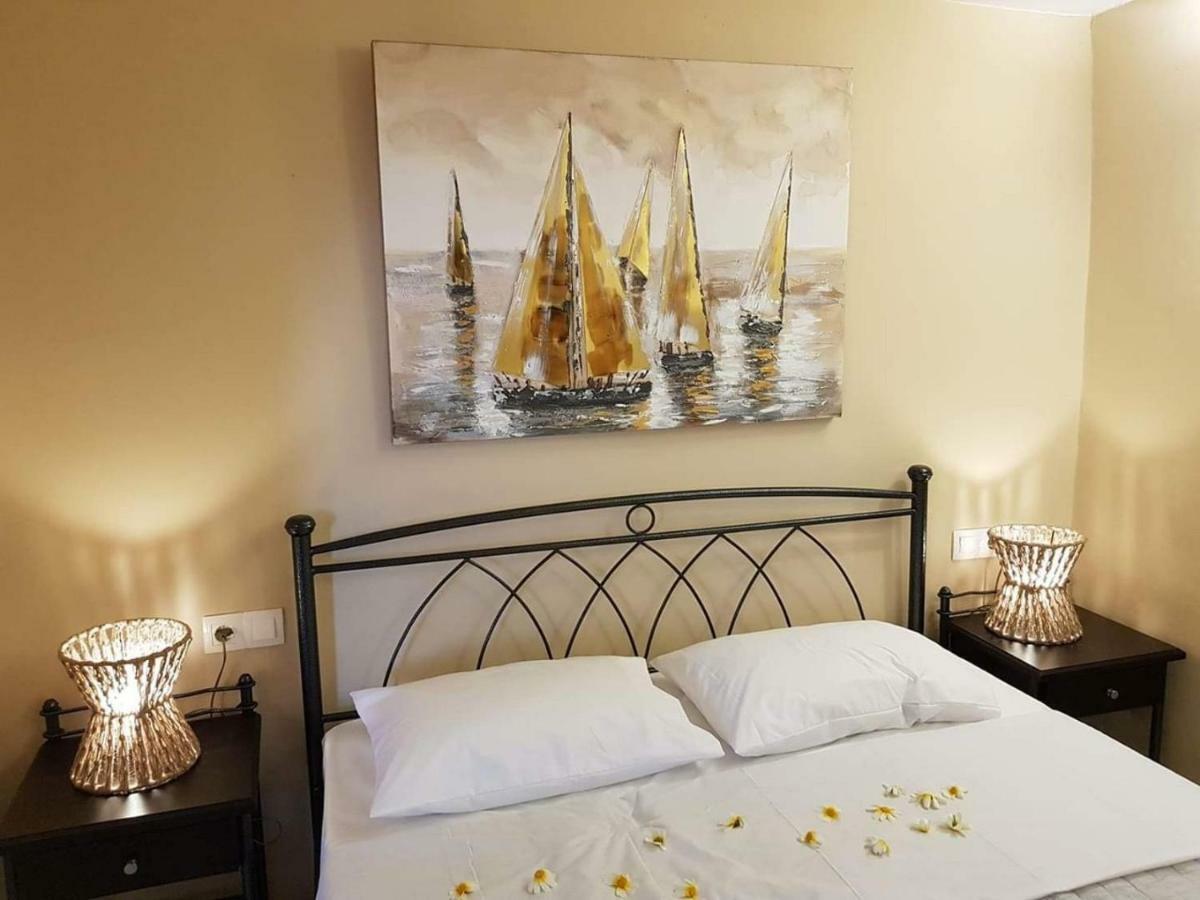 סנטוריני Kampanelia Village Suites מראה חיצוני תמונה